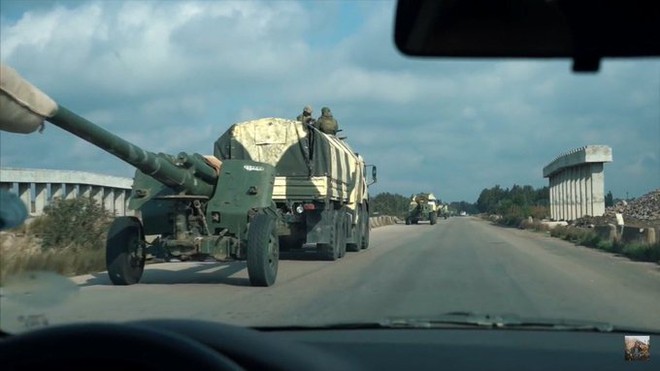 Quân đội Nga – Syria kéo vũ khí hạng nặng tới Idlib, phái đoàn Mỹ bị ép quay đầu