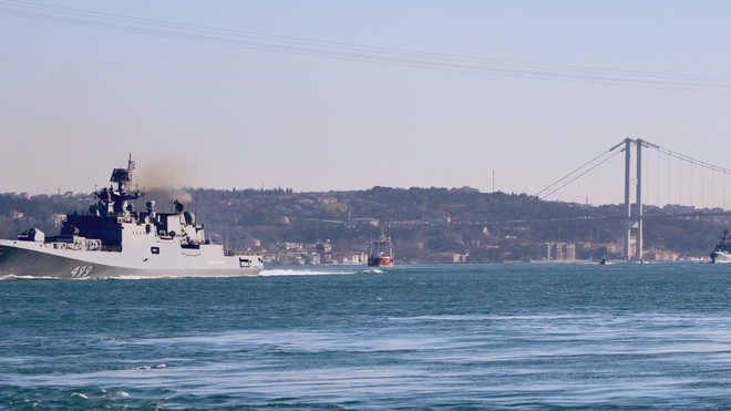 Hai chiến hạm Nga trang bị tên lửa Kalibr rời khỏi Syria, 400 thủy thủ bị cách ly