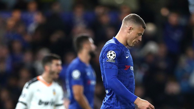 Chelsea và Liverpool thua sốc trong ngày mở màn Champions League