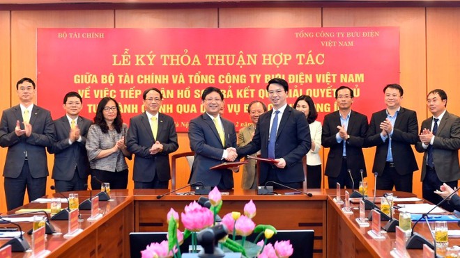Bộ Tài chính và Bưu điện Việt Nam hợp tác giải quyết TTHC qua bưu chính công ích