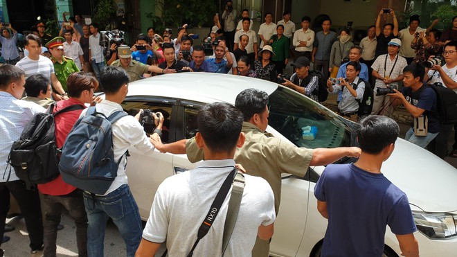 Bất ngờ lý do tòa trả hồ sơ vụ Nguyễn Hữu Linh: Cần giám định lại hình ảnh từ camera