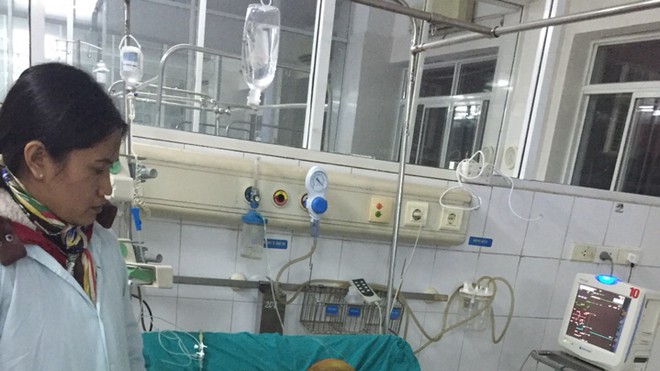 Nhanh chóng gia hạn BHYT cho nam sinh bị bỏng do nổ bình gas