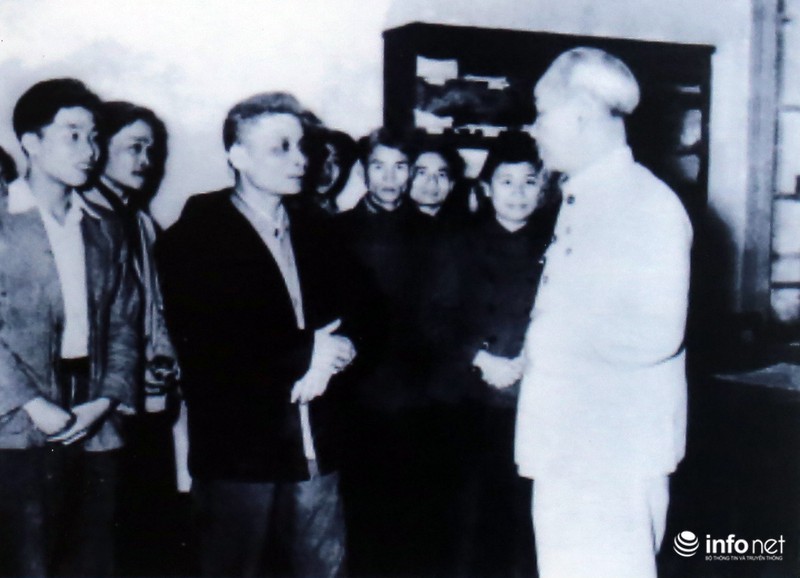 Triển lãm “Nguyễn Ái Quốc – Hồ Chí Minh với báo chí cách mạng Việt Nam” - ảnh 7