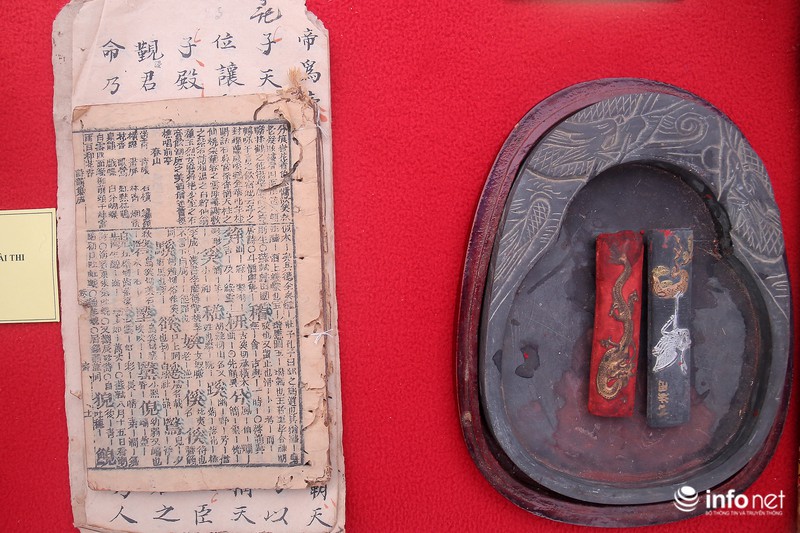 Tận mắt ngắm tư liệu cổ ngành xuất bản - ảnh 2