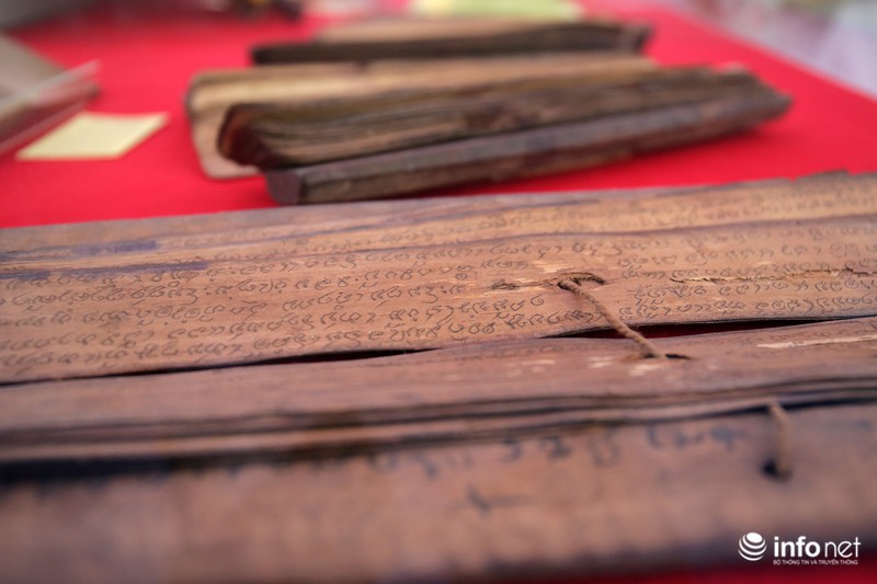 Tận mắt ngắm tư liệu cổ ngành xuất bản - ảnh 6