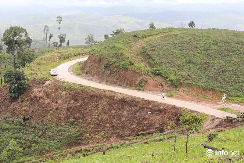 Thăm cột mốc đặc biệt ở ngã 3 biên giới Việt Nam - Lào - Campuchia - ảnh 3