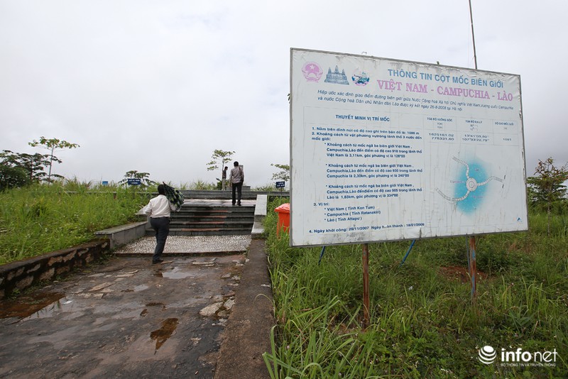 Thăm cột mốc đặc biệt ở ngã 3 biên giới Việt Nam - Lào - Campuchia - ảnh 6
