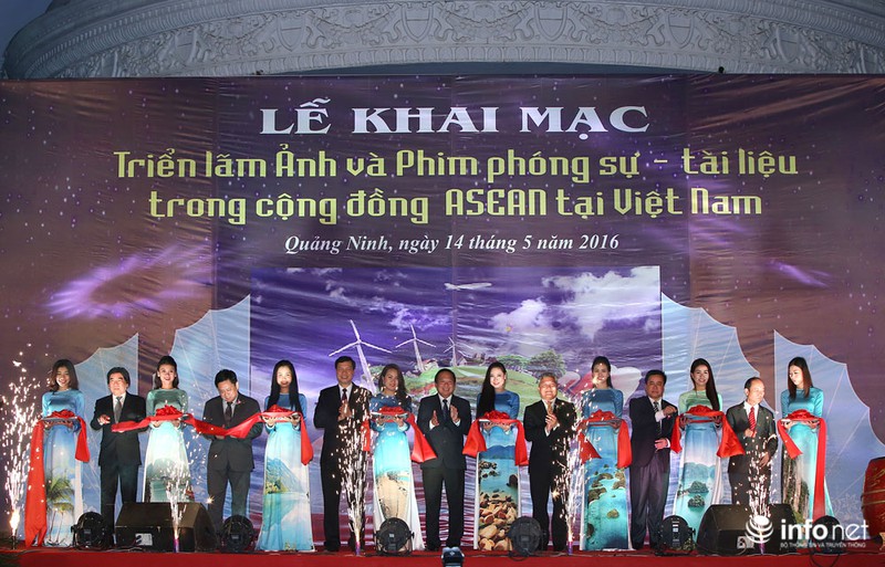 Khai mạc Triển lãm Ảnh và Phim phóng sự - Tài liệu trong Cộng đồng ASEAN - ảnh 2