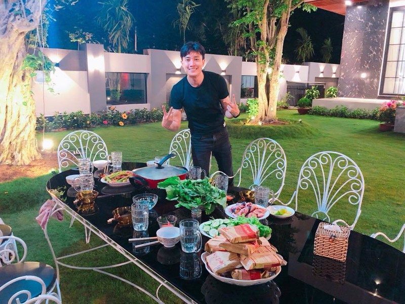 Đọ độ giàu có của cặp diễn viên hot nhất 'Về nhà đi con'