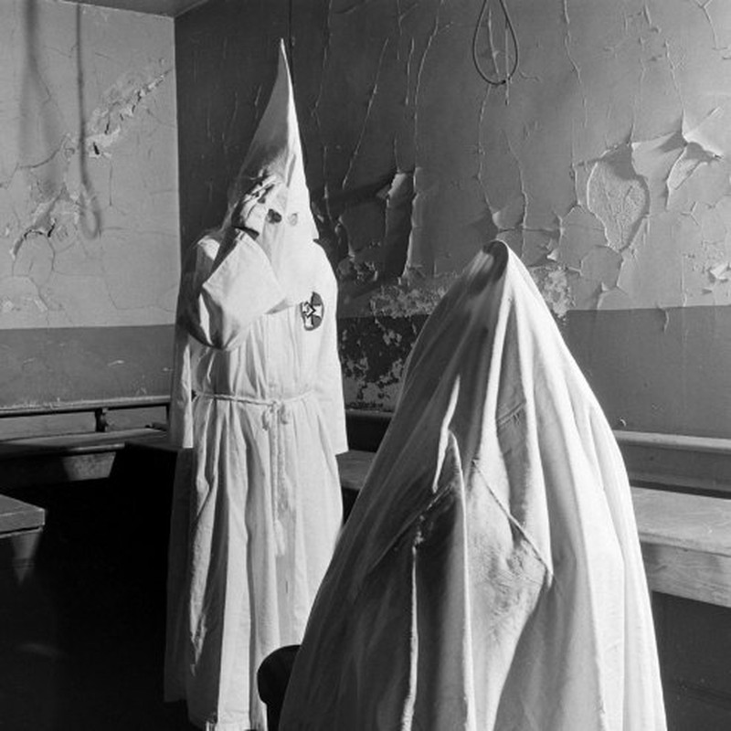 Hình ảnh hành lễ bí ẩn của hội Ku Klux Klan những năm 1940 - ảnh 13