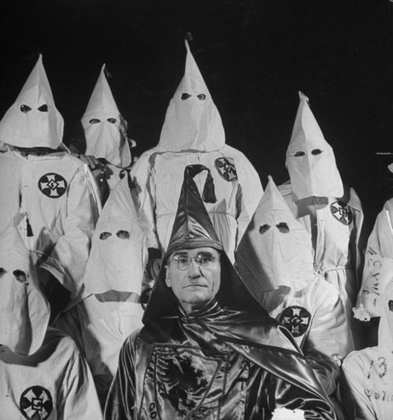 Hình ảnh hành lễ bí ẩn của hội Ku Klux Klan những năm 1940 - ảnh 2