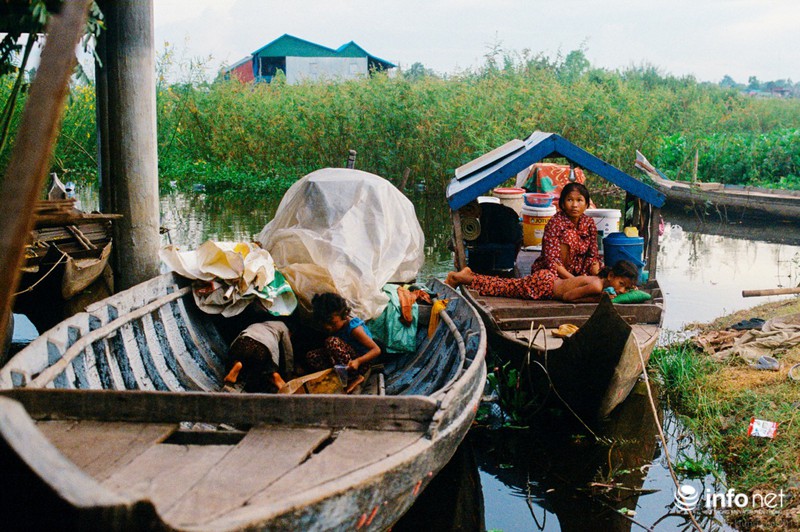 Ngắm cảnh yên bình của ngôi làng người Việt dọc bờ Biển Hồ - ảnh 8