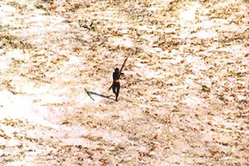 Bộ tộc 60.000 năm sống khép kín, giết bất kỳ ai dám tiếp cận - ảnh 12