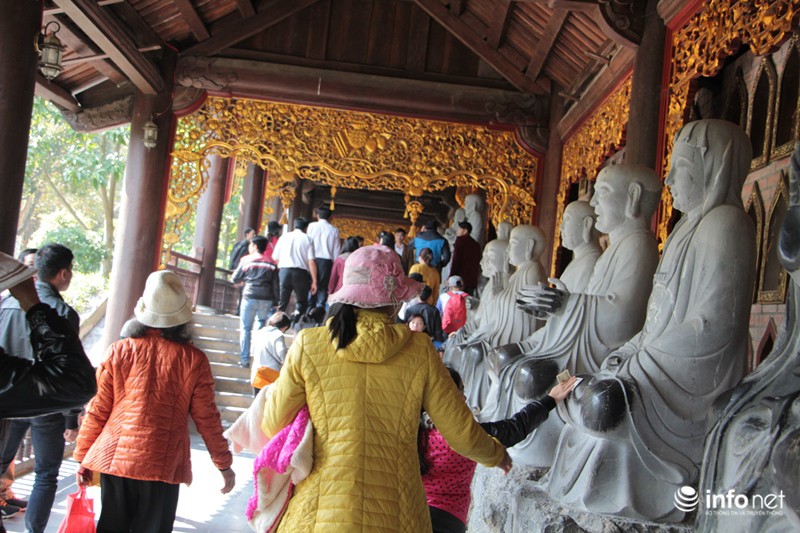 Kỳ cục tượng phật