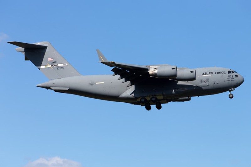 C-17 - Máy bay vận tải khủng chuyên phục vụ Tổng thống Mỹ - ảnh 14
