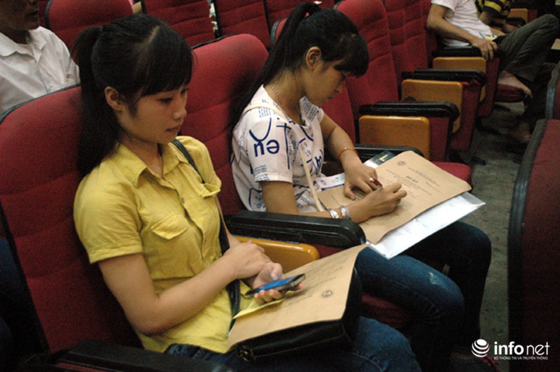 Vắng vẻ ngày đầu đăng ký xét tuyển ĐH, CĐ nguyện vọng 1 - ảnh 9