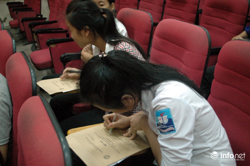 Vắng vẻ ngày đầu đăng ký xét tuyển ĐH, CĐ nguyện vọng 1 - ảnh 10