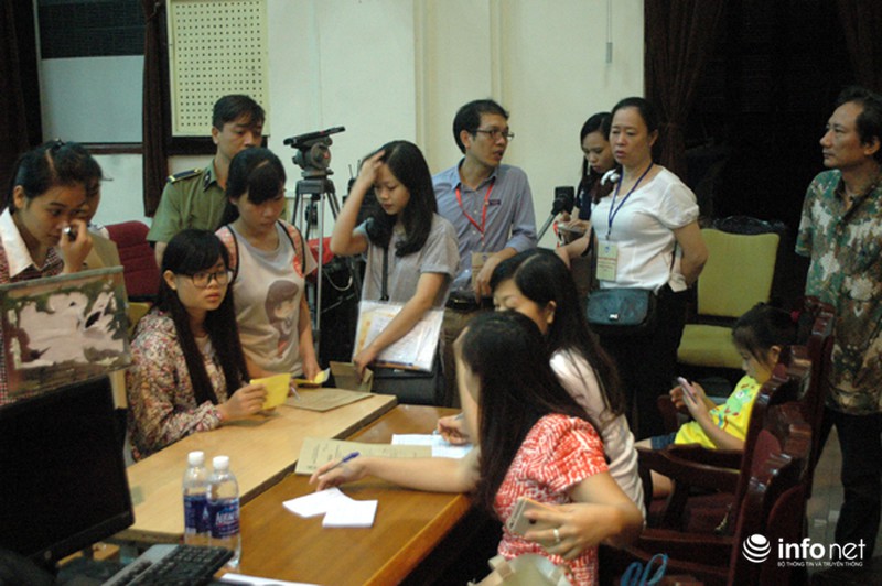 Vắng vẻ ngày đầu đăng ký xét tuyển ĐH, CĐ nguyện vọng 1 - ảnh 11