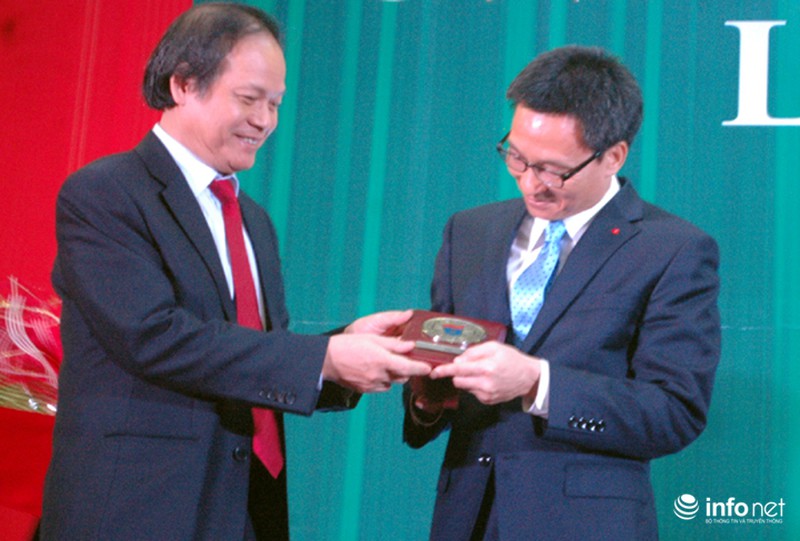 Chia sẻ đầy ý nghĩa của PTT Vũ Đức Đam trong lễ khai giảng trường ĐH KHXH&NV - ảnh 2