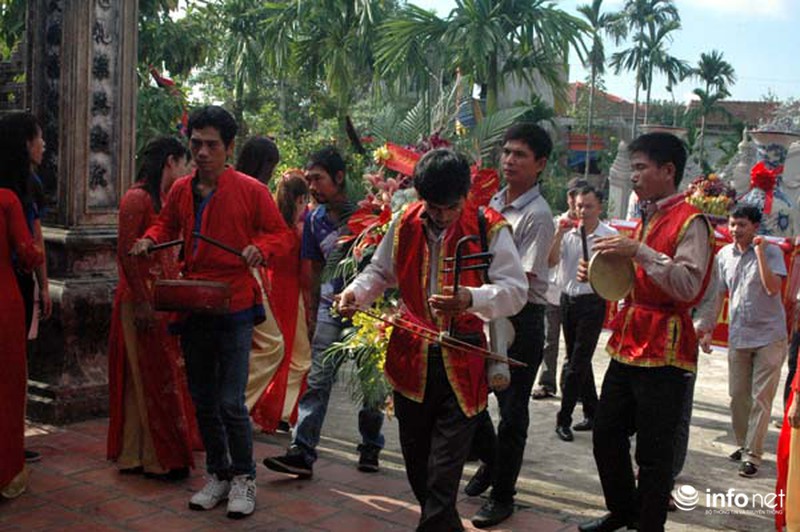 Người dân bỏ gần 1 tỉ khôi phục lại đình làng hoàng tráng - ảnh 10