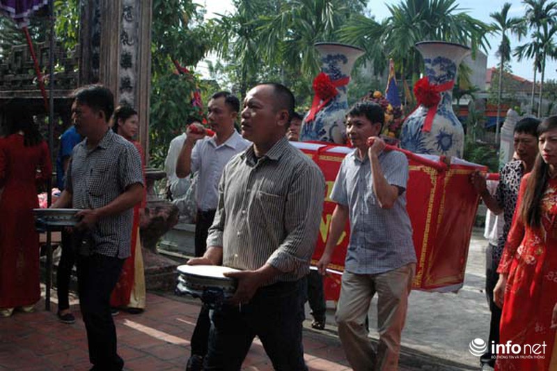 Người dân bỏ gần 1 tỉ khôi phục lại đình làng hoàng tráng - ảnh 11