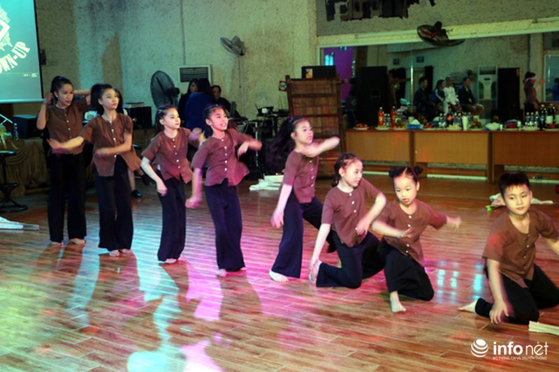 Những nhà vô địch dancer nhí trổ tài trong show Sắc mầu tuổi thơ - ảnh 7