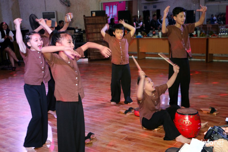 Những nhà vô địch dancer nhí trổ tài trong show Sắc mầu tuổi thơ - ảnh 8