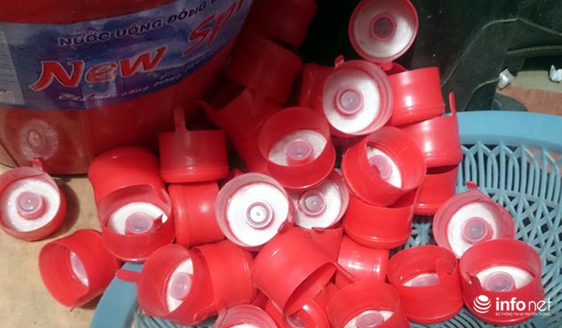 Đường dây sản xuất nước khoáng Lavie giả giữa Thủ đô bị bắt - ảnh 6