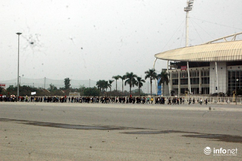 Xem lực lượng CA triển khai diễn tập chống bạo động bảo vệ Đại hội Đảng - ảnh 4