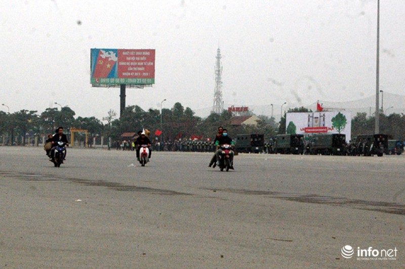 Xem lực lượng CA triển khai diễn tập chống bạo động bảo vệ Đại hội Đảng - ảnh 5