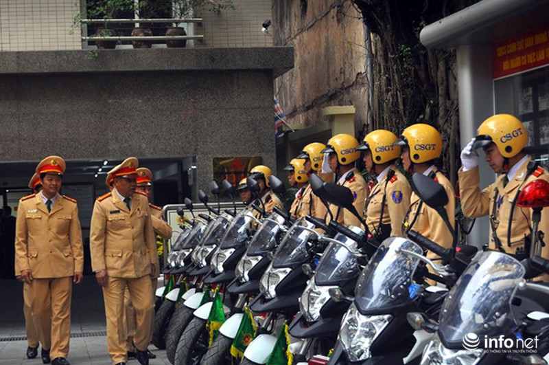 CSGT Hà Nội phối hợp với 7 tỉnh để đảm bảo ATGT, bảo vệ Đại hội Đảng 12 - ảnh 2
