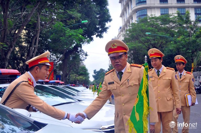 CSGT Hà Nội phối hợp với 7 tỉnh để đảm bảo ATGT, bảo vệ Đại hội Đảng 12 - ảnh 1