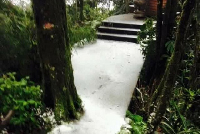 Hà Nội tuyết rơi thành bông như ở Sapa - ảnh 4