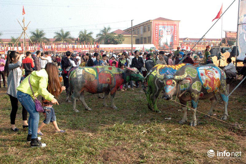 Trâu cày Tịch Điền trang trí hình chú khỉ “đi mây về gió” - ảnh 4