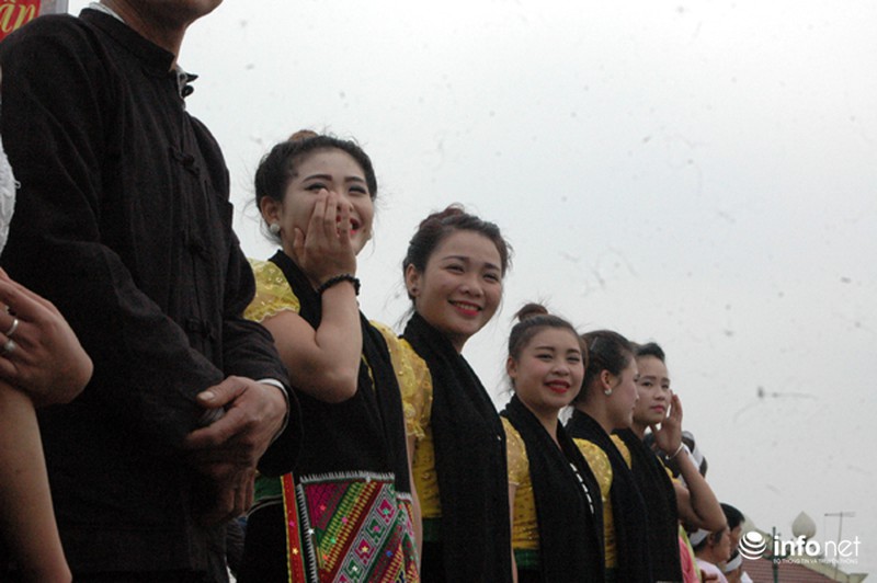 Chủ tịch nước thăm Làng văn hóa – du lịch các dân tộc Việt Nam - ảnh 8