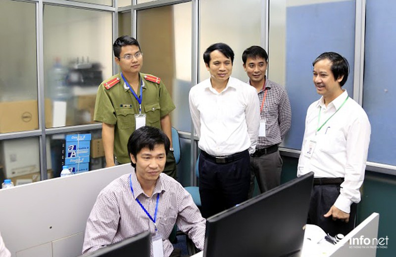 Lãnh đạo Bộ GD&ĐT ấn tượng kỳ tuyển sinh đánh giá năng lực của sinh viên - ảnh 5