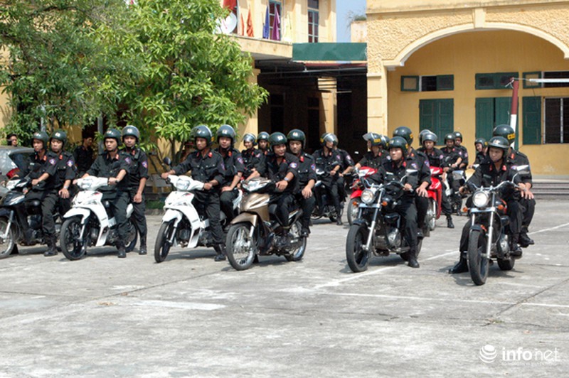 Ngày đầu CSCĐ Thủ đô xử lý vi phạm của người tham gia giao thông - ảnh 2