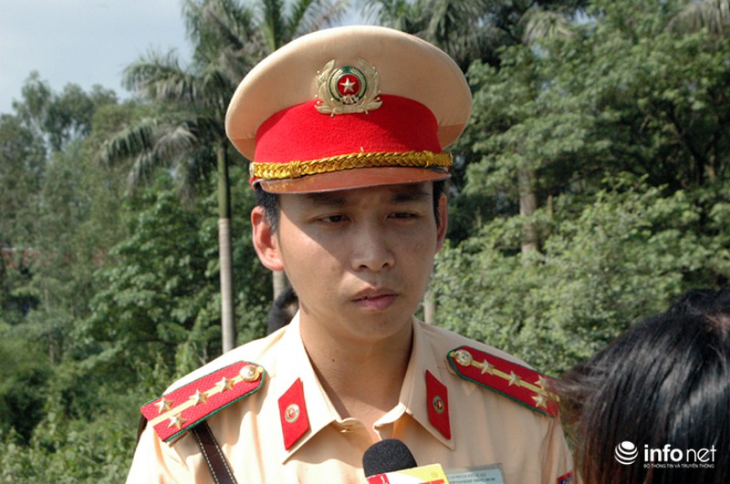 CSGT Hà Nội kiên quyết xử lý các phương tiện gây nguy hiểm trên đường - ảnh 3