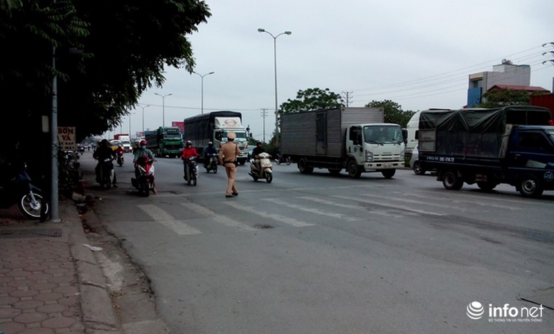 Bị phạt 4 triệu đồng vì uống rượu, dắt xe đi ngược chiều - ảnh 1