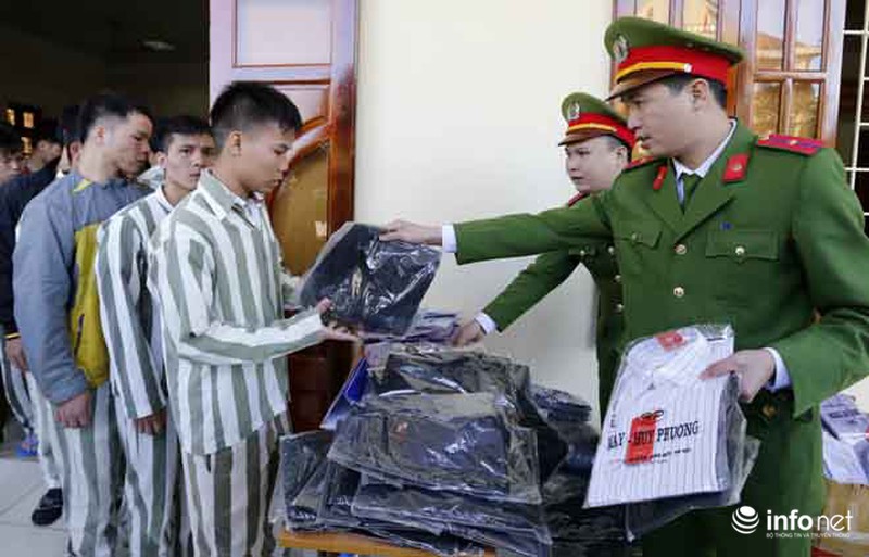 Nước mắt ngày trở về của những người một thời lầm lỗi - ảnh 7