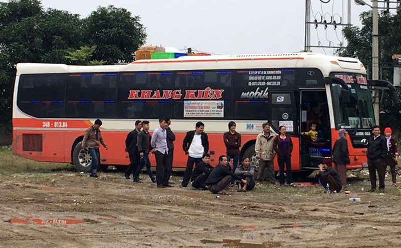 Hàng nghìn quả pháo nổ trên xe khách bị cảnh sát phát hiện tại Nghệ An - ảnh 1