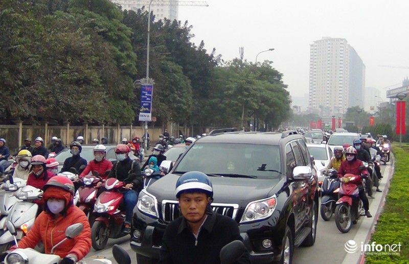 Tại sao CSGT chưa xử lý người chặn đường xe buýt nhanh BRT? - ảnh 2