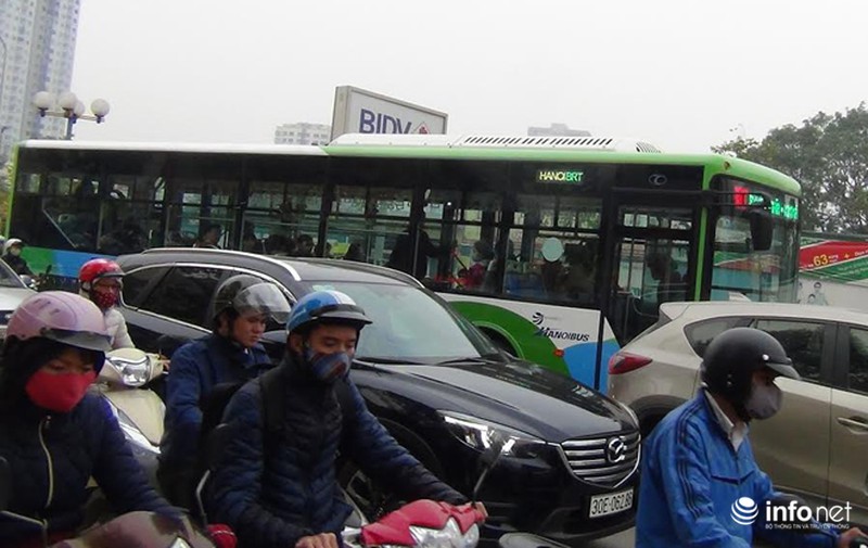 Tại sao CSGT chưa xử lý người chặn đường xe buýt nhanh BRT? - ảnh 8