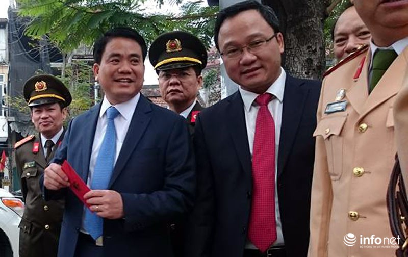 Chủ tịch Hà Nội Nguyễn Đức Chung lì xì các chiến sĩ CSGT - ảnh 5