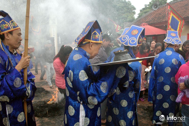 Người Hà Nội thi kéo lửa nấu cơm cầu may đầu xuân - ảnh 16