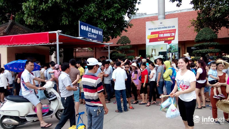 Dòng người “bủa vây” Thiên đường Bảo Sơn, vườn thú Thủ Lệ - ảnh 4