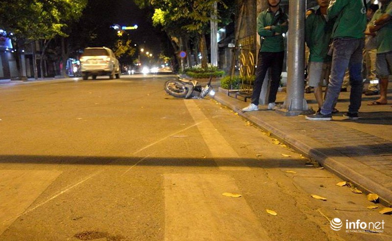 Xe cứu thương gây tai nạn rồi bỏ chạy lúc nửa đêm - ảnh 1