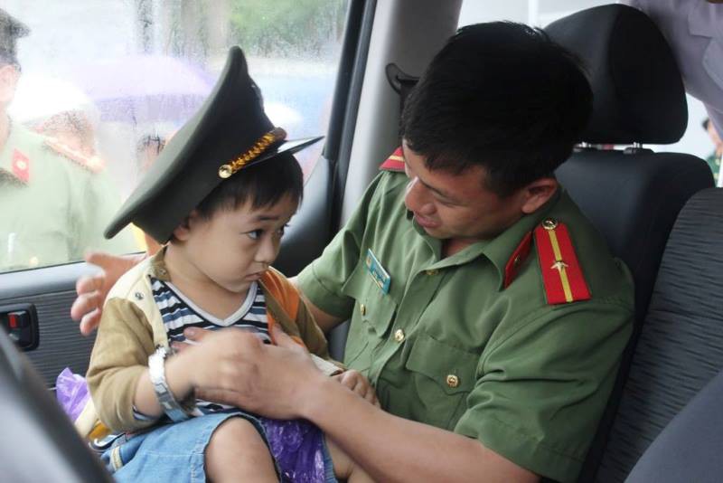 Hà Tĩnh: Xe khách lật ngửa giữa quốc lộ, ít nhất 2 người tử vong - ảnh 9