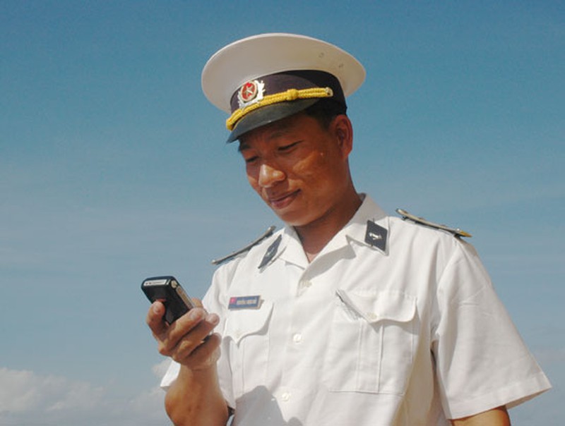 VNPT, MobiFone, Viettel đua nhau phủ sóng biển đảo - ảnh 1