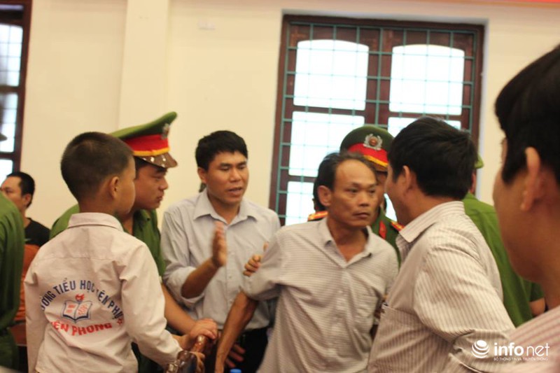 Công khai xin lỗi án oan nhưng Nhà báo không có giấy mời không được chụp ảnh - ảnh 6